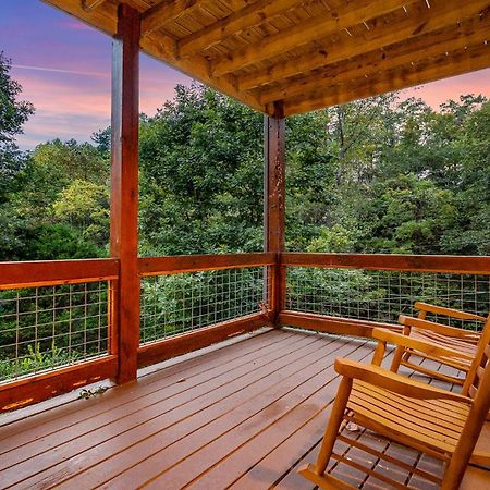 Applewood Manor Villa Пиджен Фордж Екстериор снимка